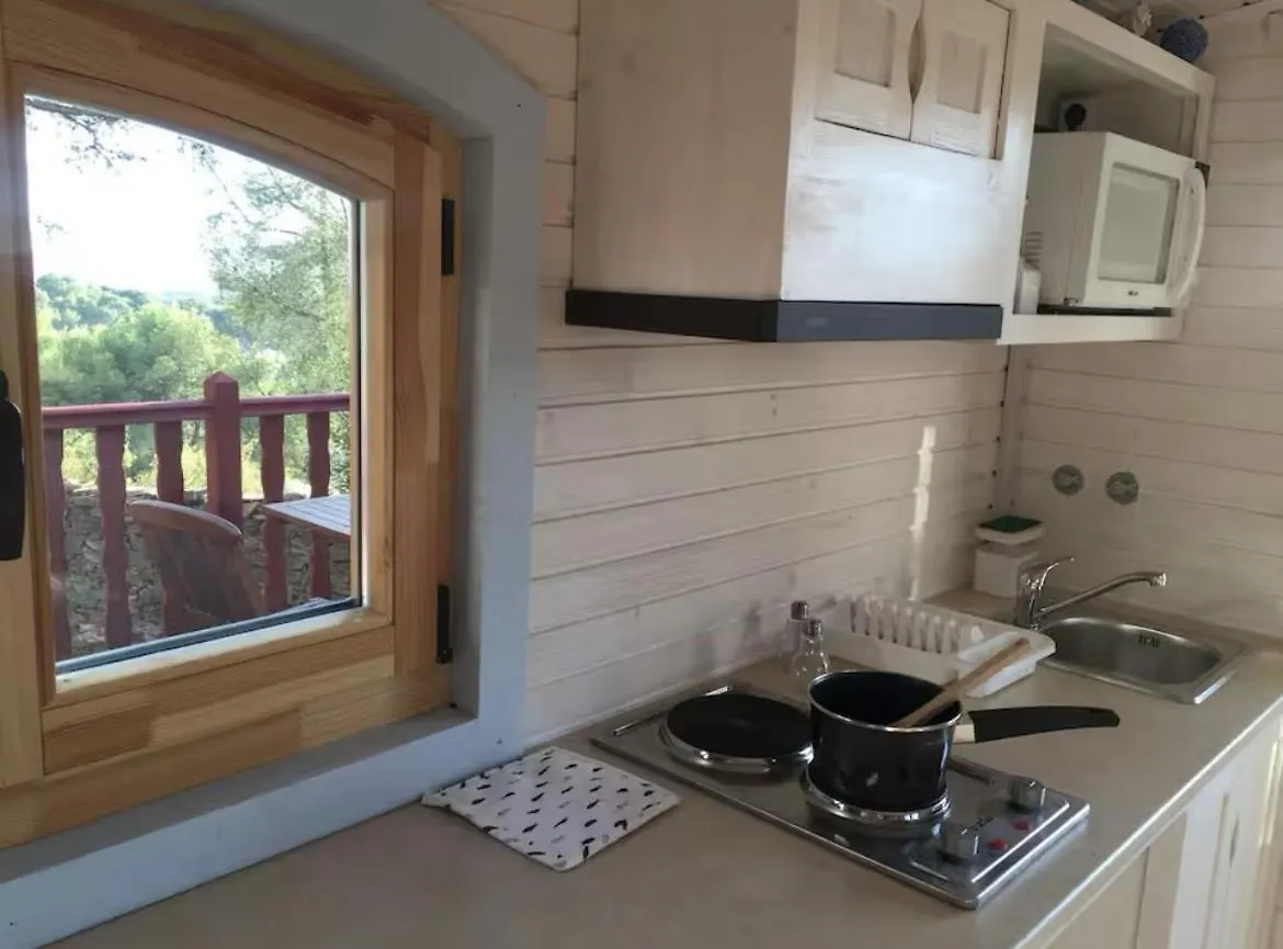 Camping Roulotte La Ciotat Avec Terrasse Et Jardin Vue Mer