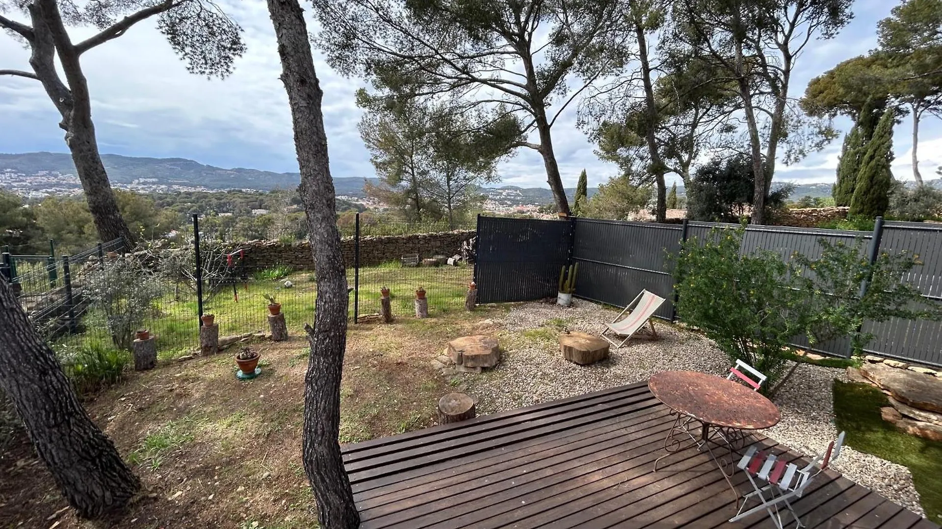 Camping Roulotte La Ciotat Avec Terrasse Et Jardin Vue Mer